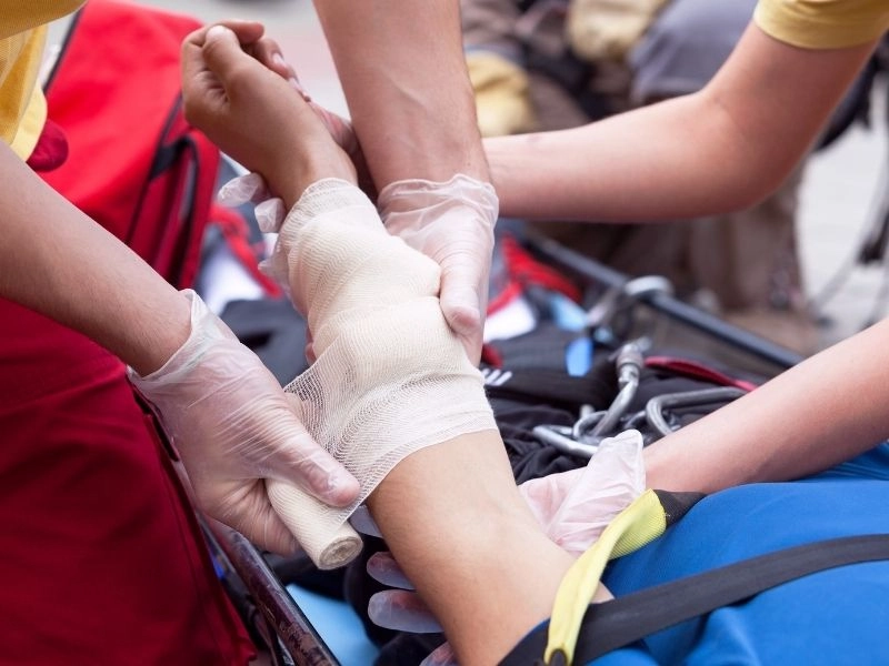 Ambulancier à niort